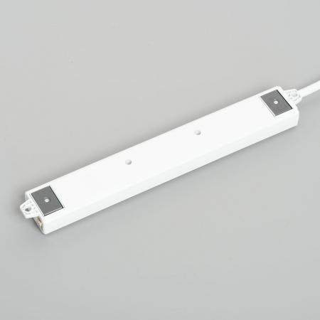 General-purpose Power Strip, 6 Clamp Locking Outlet with 3m Cord and Straight Blade Plug