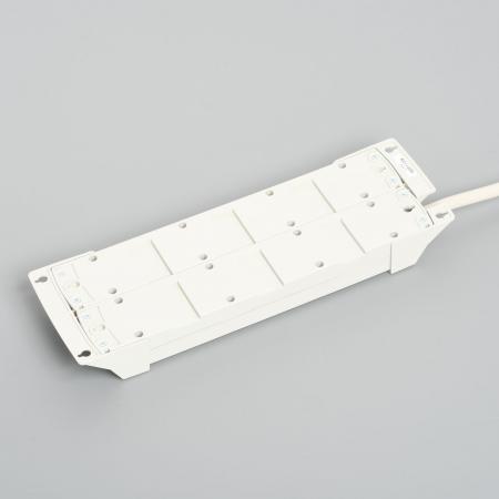 Para Tap:Horizontal Power Strip, 8 Clamp Locking Outlet with 3m Cord and Twist Locking Plug