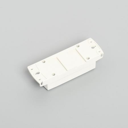 Multiuse Power Strip, 2 Twist Locking Outlet with 5m Cord and Twist Locking Plug