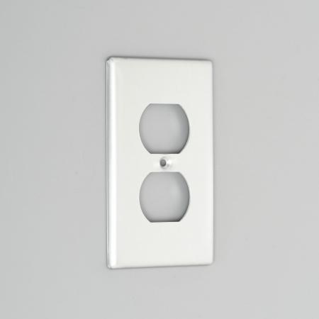 Wall Plate for Duplex Receptacle [Aluminum]
